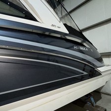 Formula 350 Crossover Bowrider