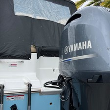 Sea Ray hunt ultra 211