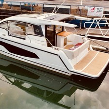 Sealine C335