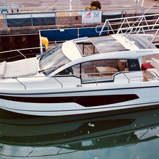 Sealine C335