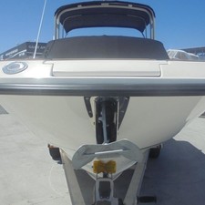 Boston Whaler 230 Vantage