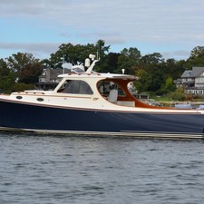 Hinckley Picnic Boat Classic