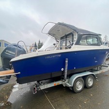 Velvette 23 Active Sedan