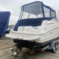 Chaparral Signature 240