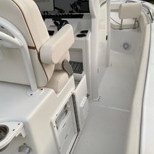 Sea Ray hunt ultra 211