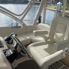 Grady-White Express 330