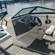 Sea ray 19 spx