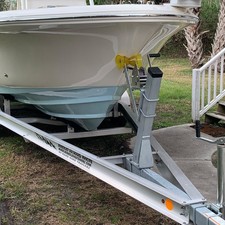 Pioneer 222 sport fish