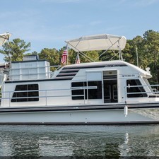 Nautibuoy sport and voyager series platforms