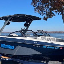 Malibu Wakesetter 23 LSV