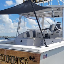 Luhrs 290 open