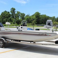 Ranger boats 2400 bay