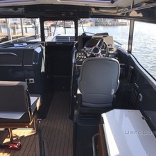 XO 270 RS Front Cabin OB