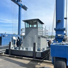 Scruton Marine 25 x 14 x 4 truckable tug