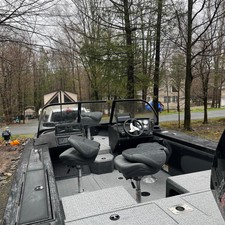 Tracker Targa V-19 WT