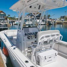 228 Sea Fox Commander