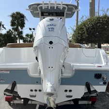 Sea Ray hunt ultra 211