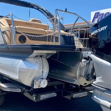 Everglades 230 cc w/ 250 verado