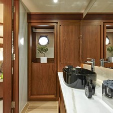 Azimut 85F