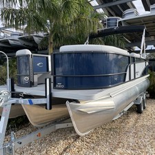 Larson LX 850 Classic SF