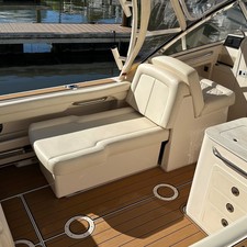 Grady-White Freedom 275