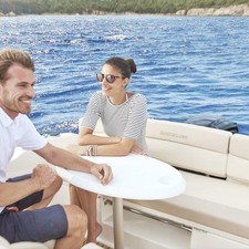 Quicksilver Activ 555 Cabin