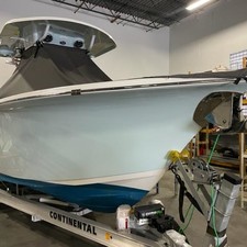 Angler Pro Boats 2900 center console