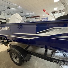 Crestliner 1850 Super Hawk