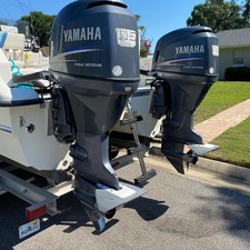 Twin vee 26 family fisherman