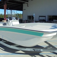 Mako Pro Skiff 17 CC