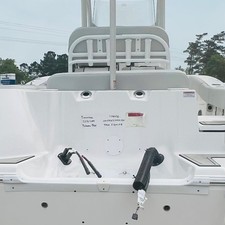 Sea Fox 228 Commander