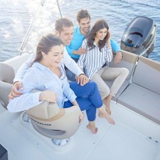 Quicksilver Activ 675 Sundeck