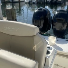 Boston Whaler 270 Dauntless