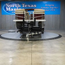 Starcraft Marine EX 22 R