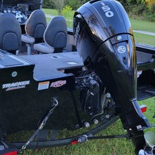 Tracker Targa V-18 WT