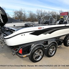 Everglades 230 cc w/ 250 verado