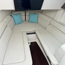 Boston Whaler 350 Realm