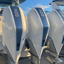 Boston Whaler 350 Outrage
