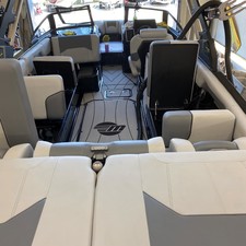 Malibu Wakesetter 25 LSV