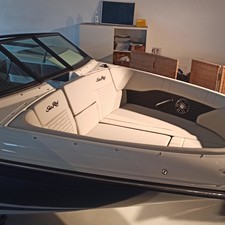Sea Ray 230 SPX