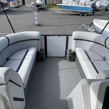 Larson LX 850 Classic SF