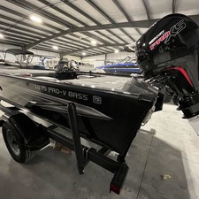 Lund Boats 1875 Pro-V Bass