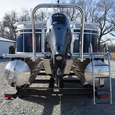 Sunchaser Boats Geneva Cruise 22 LR DH