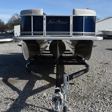 Sunchaser Boats Geneva Cruise 22 LR DH