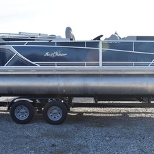 Sunchaser Boats Geneva Cruise 22 LR DH
