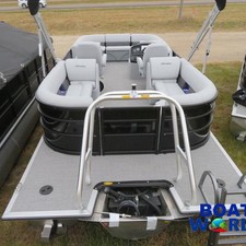 Premier Pontoons Navigator 220