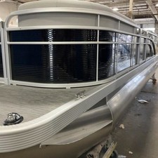 Bennington 24 sbrx