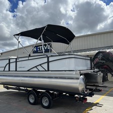 Larson LX 850 Classic SF