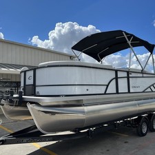 Larson LX 850 Classic SF