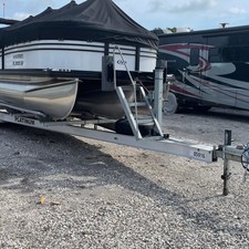 Premier Pontoons Grand Isle 250